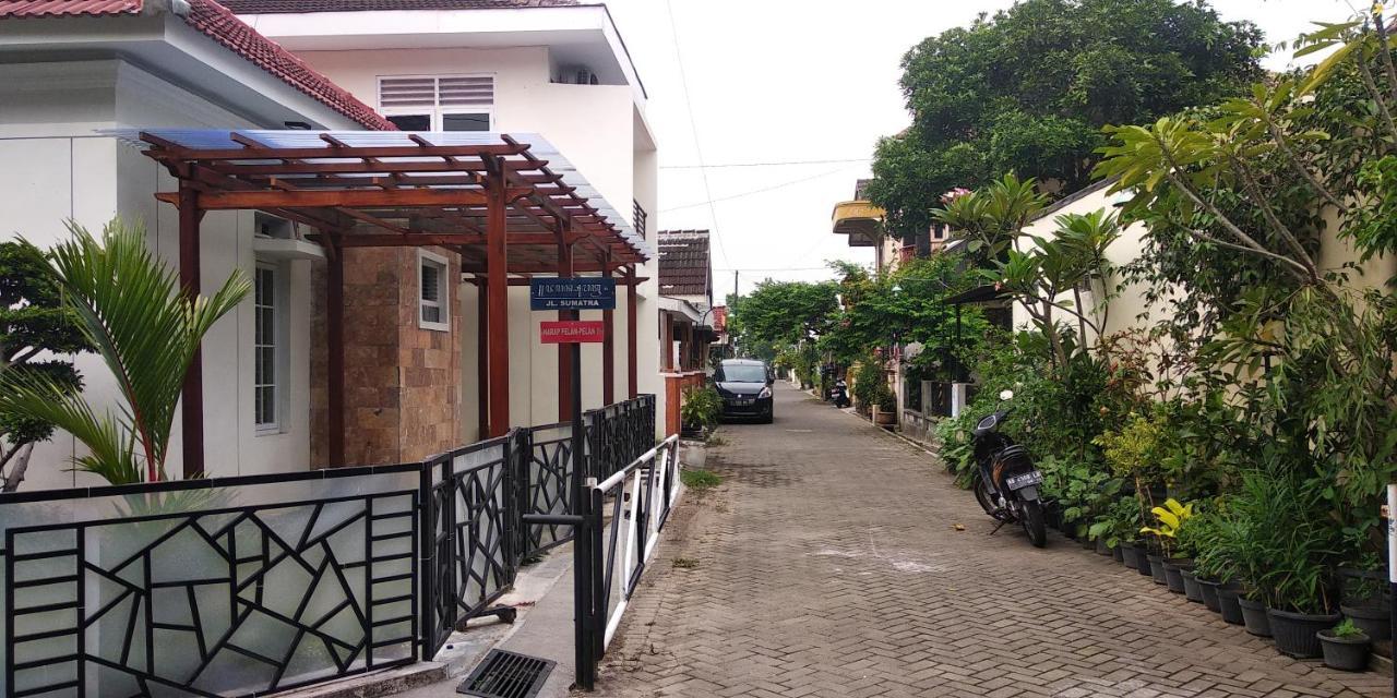 Omah Inap D24 Syariah Near Universitas Aisyiah Yogyakarta Mitra Reddoorz Sleman  Eksteriør bilde
